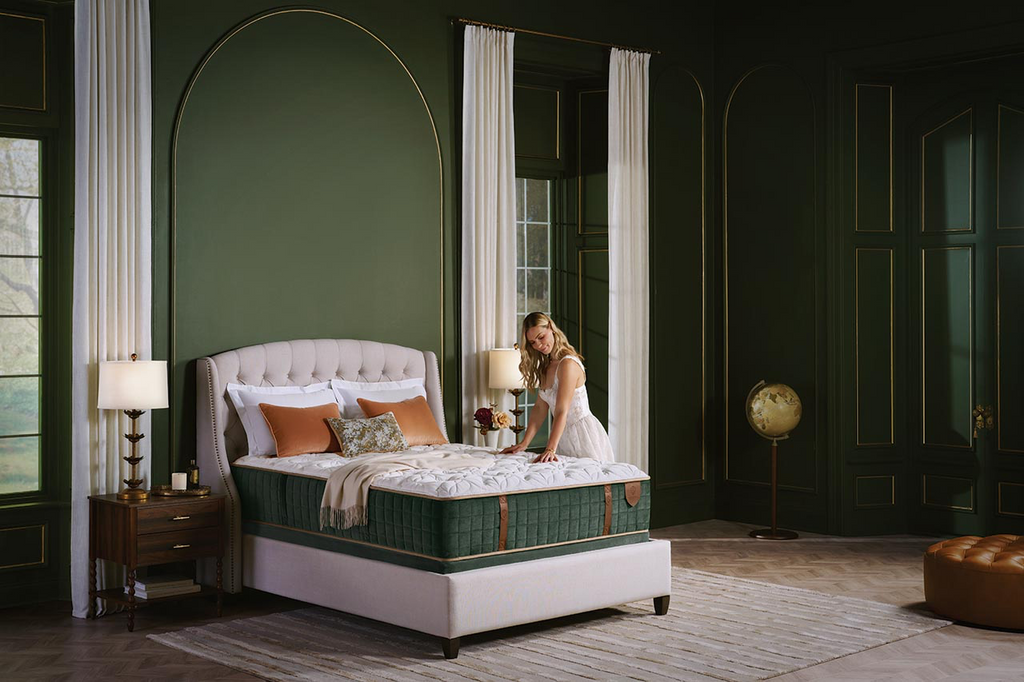 Colección de colchones «Simmons Luxe Escape» en Mack's Mattress Megastore, dentro de Gallery Furniture, en Houston
