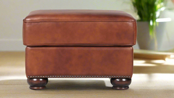 Otomana Chevy Fortune de cuero melaza con almacenaje