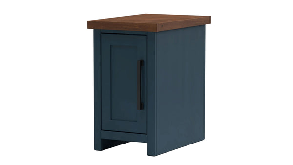 Mesa auxiliar Nantucket en tejido vaquero azul con tapa en Whiskey