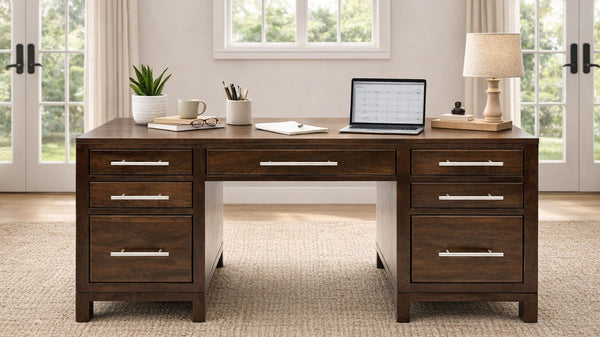 Escritorio de madera maciza Chappell Hill – Escritorio para oficina en casa fabricado por los amish | Gallery Furniture
