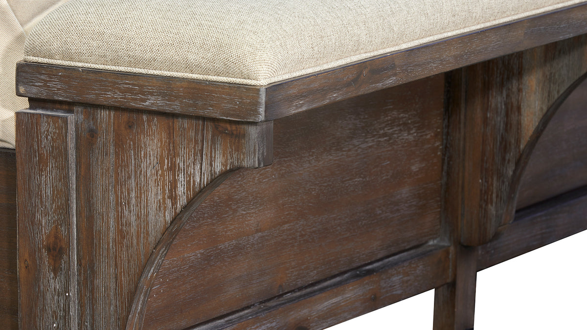 ROUND ROCK KING SIZE BED Gallery Furniture