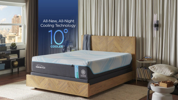 "Colchón Tamaño King Luxe Breeze Mediano Híbrido de Tempur-Pedic con tecnología de enfriamiento y soporte híbrido"