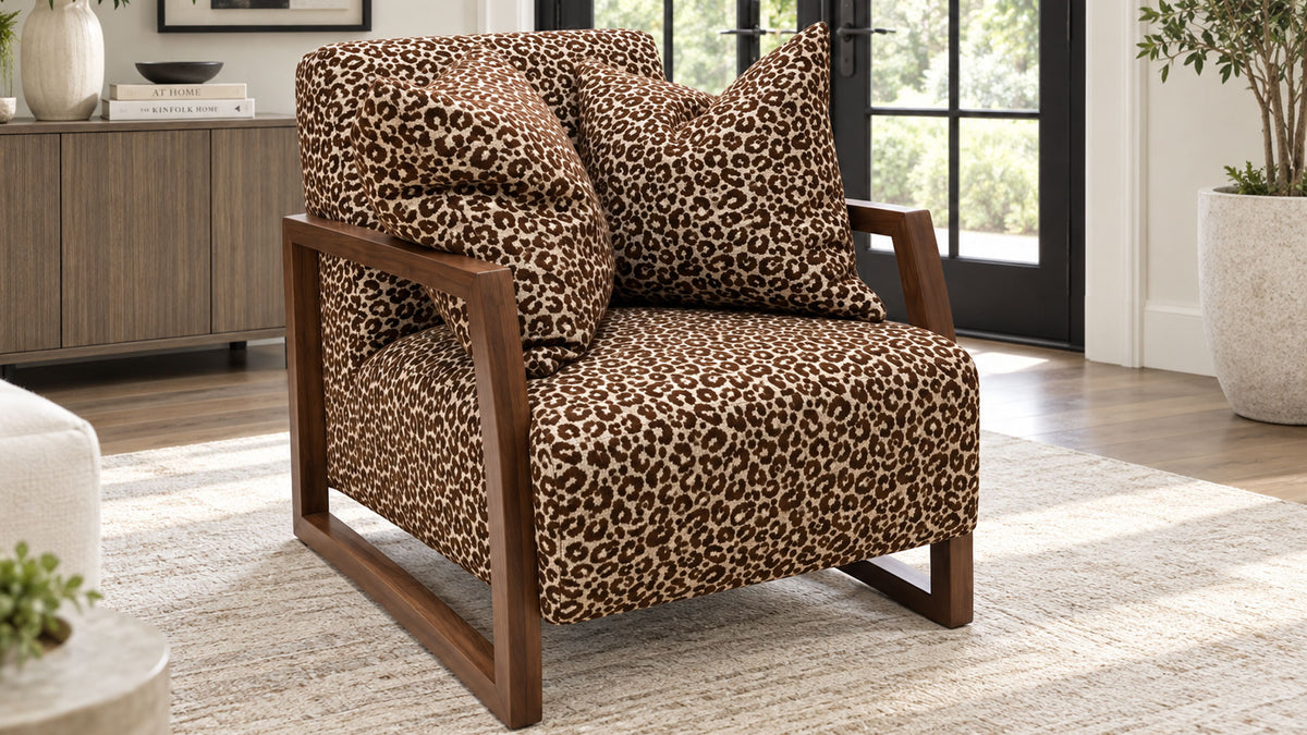 Mansfield Leopard Wood Accent Chair | Gallery Furniture⠋