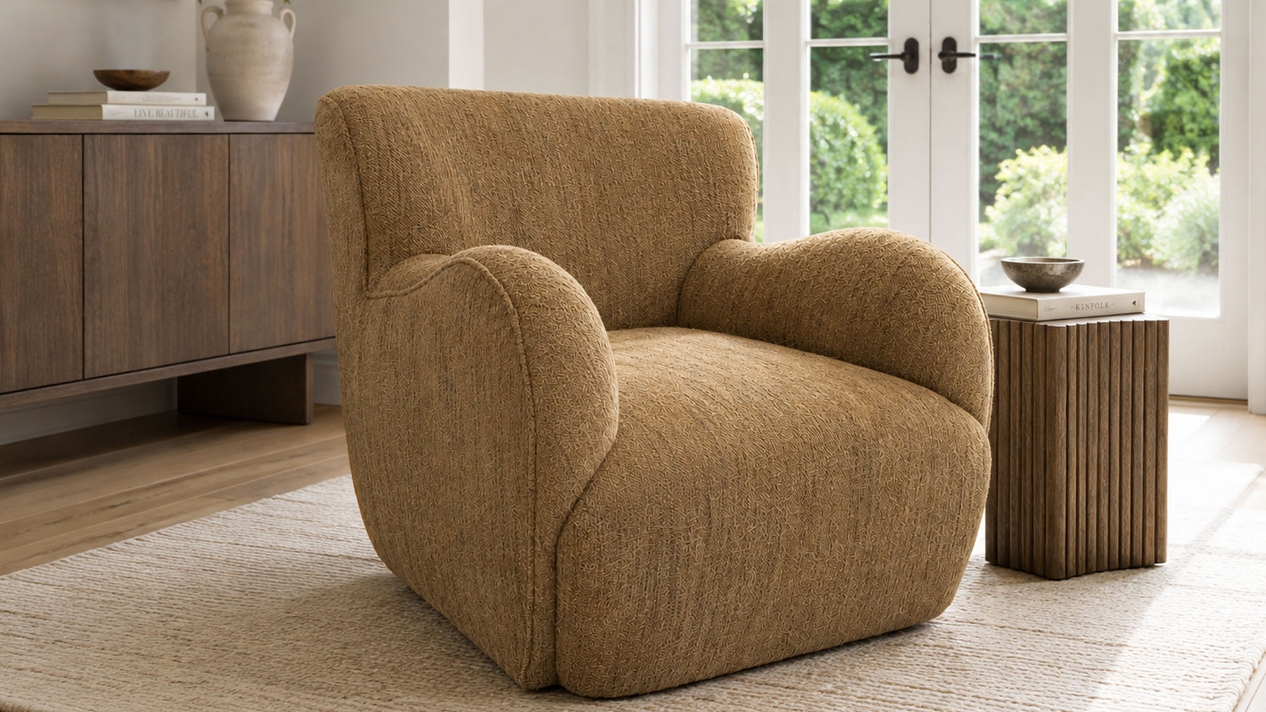 Daphne Swivel Chair | Made in USA | Gallery Furniture