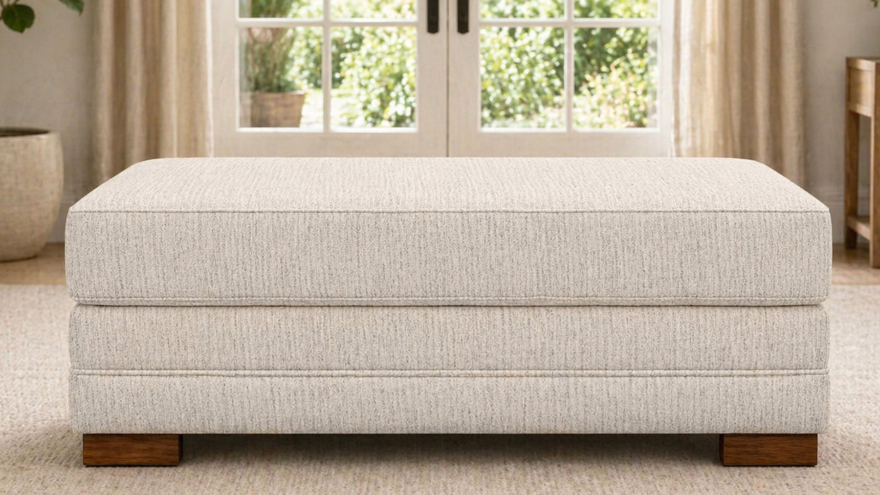 Otomana Tweed Oatmeal de Mayo | Sofá fabricado en EE. UU. | Gallery Furniture
