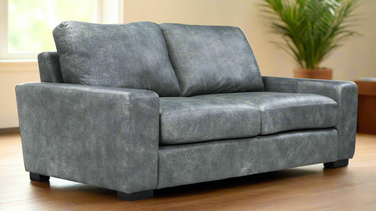 Ultra Max Run Wyld 100% Leather Loveseat