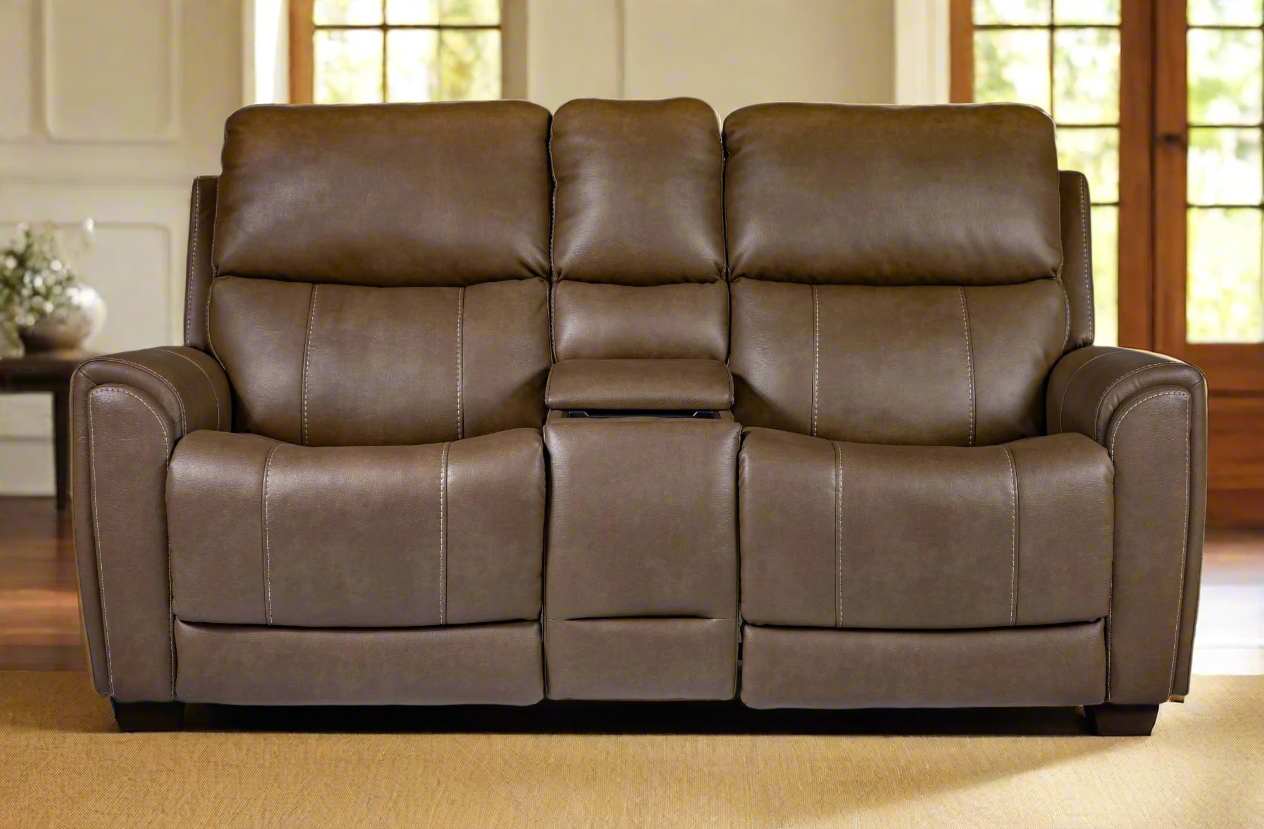 Loveseat Cougar Cappuccino P3  c/Consola Reclinable Eléctrico