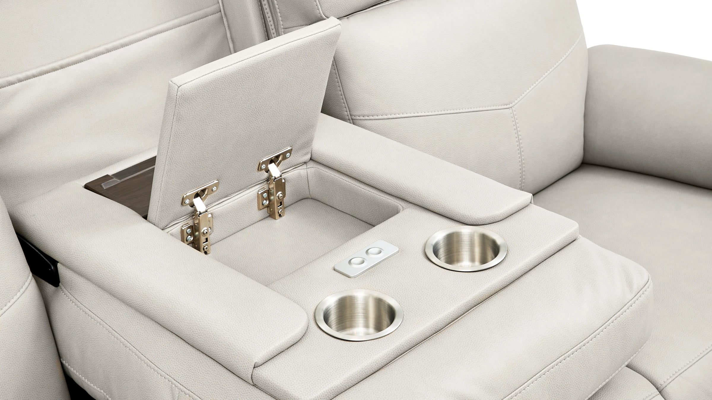 detail center console