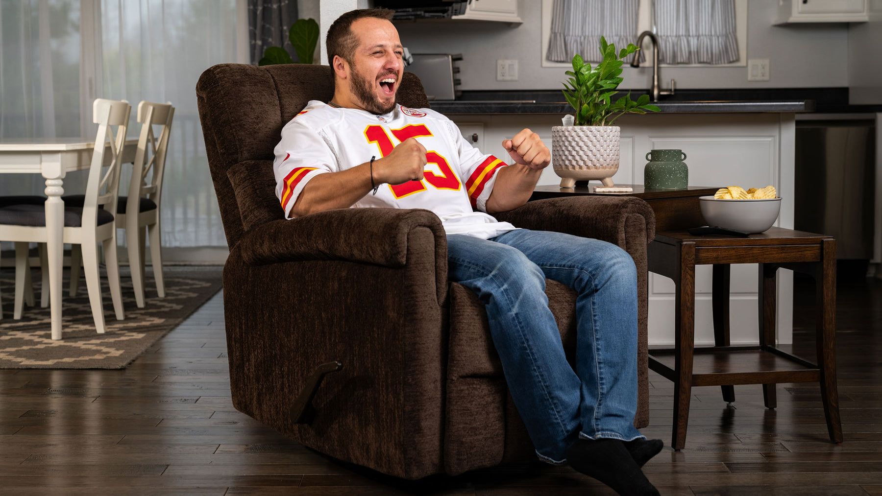 Perfect Match Classic Buffalo Brown Manual Rocker Recliner – Upholstered Living Room Chair | Gallery Furniture