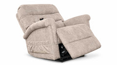 Sillón reclinable beige sobre fondo blanco