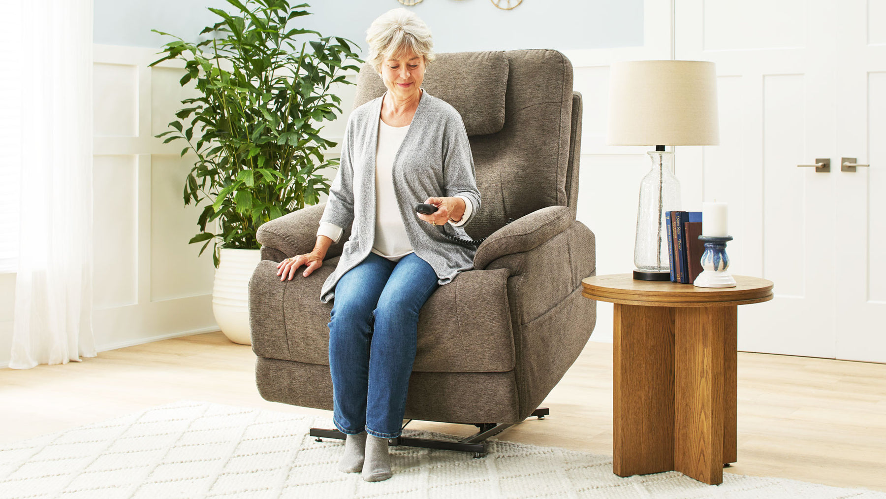 MacZcliner Umber Grey P5 Power Lift Sleep Chair (Variant Test)