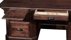 New Federalist Executive Desk