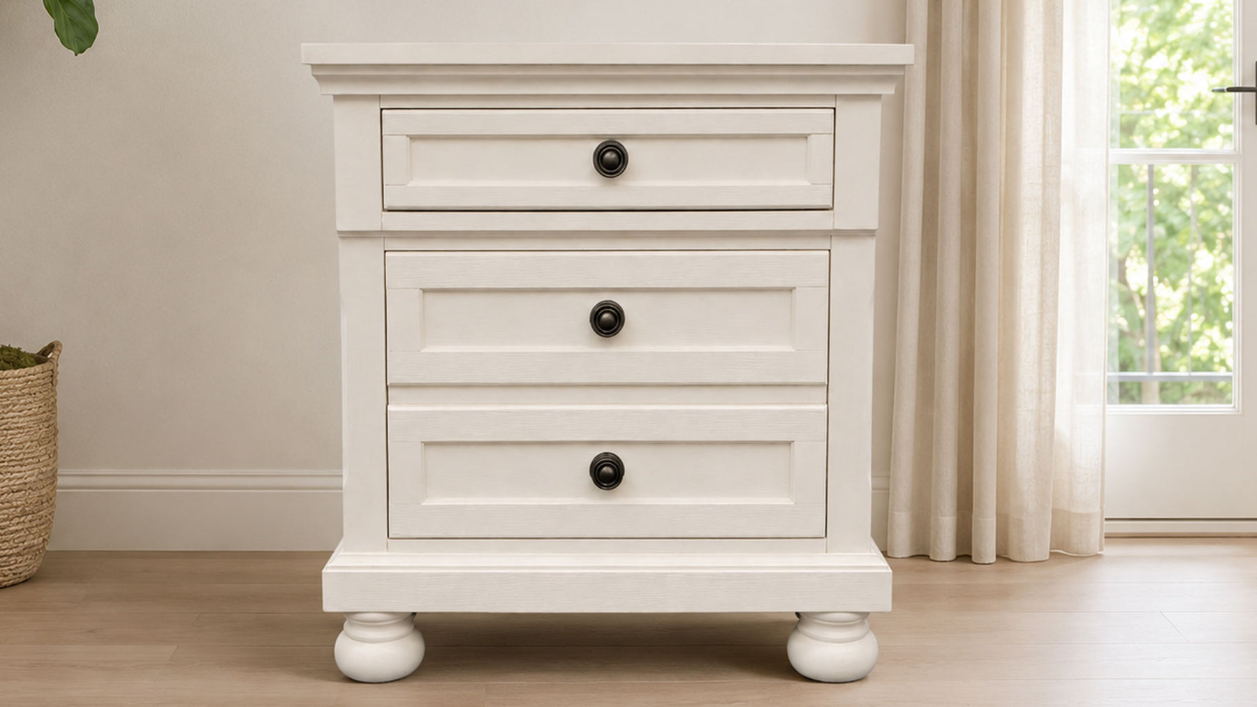 Soriah Sea Shell White Nightstand | Gallery Furniture