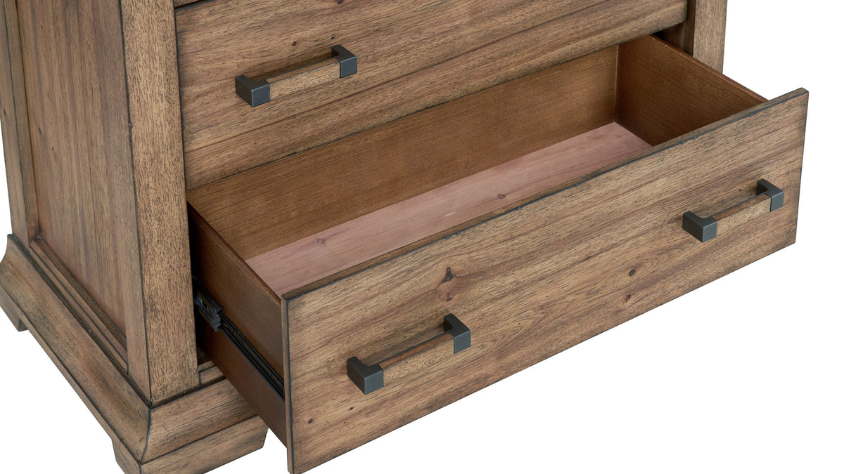 Vermont Chest