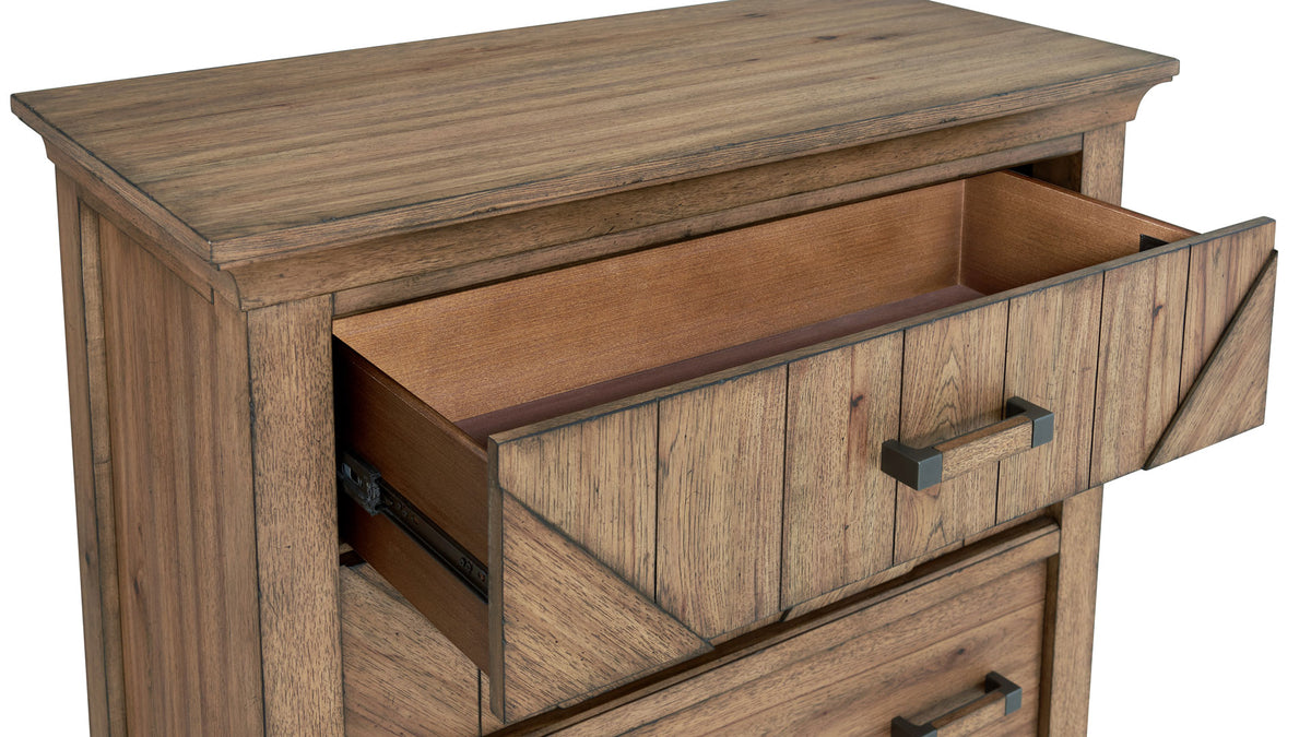 Vermont Chest
