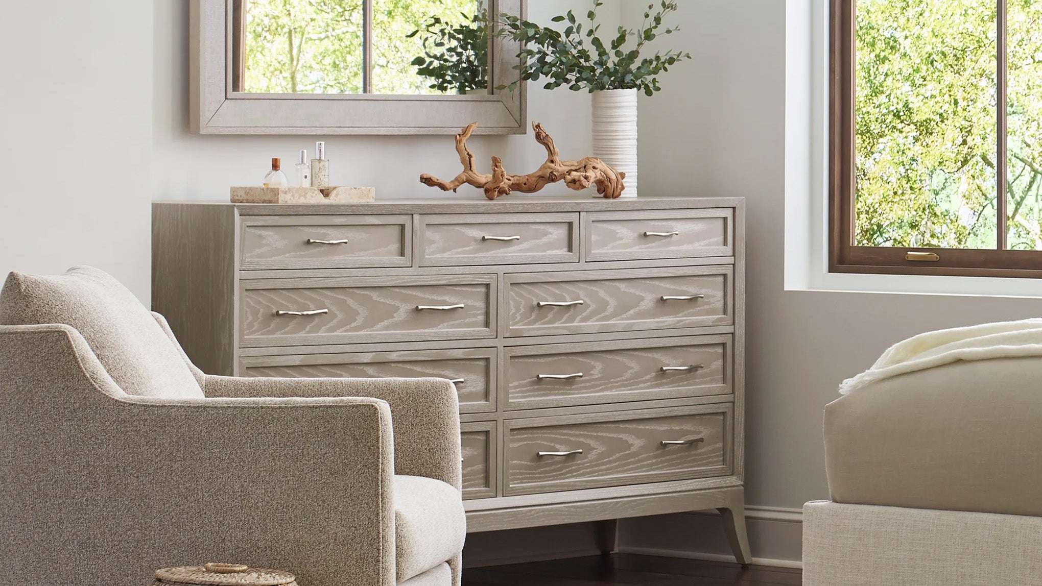 Stickley Maidstone Solid Red Oak 9 Drawer Dresser w/Mirror