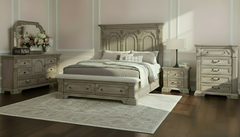 King Size Montclair Modern Farmhouse Panel Footboard Storage Bed Frame w/Bench