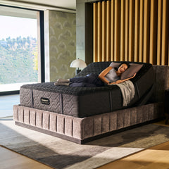 King Size Beautyrest Black Series 3 Plush Hybrid Mattress