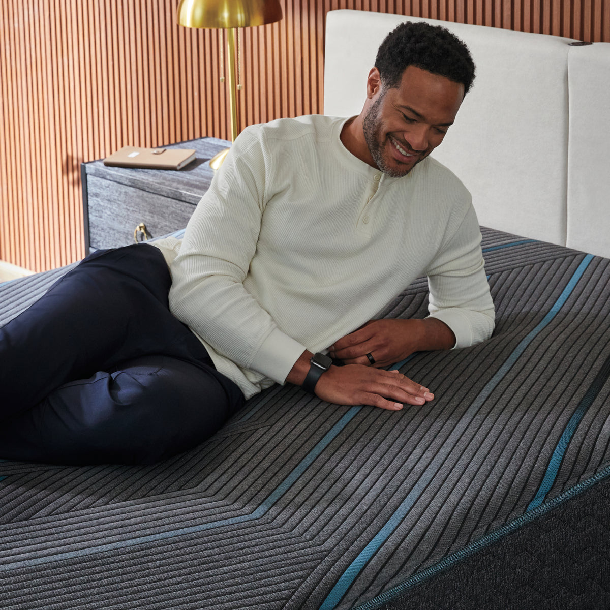 Queen Size Beautyrest Level 2 Medium Firm Hybrid