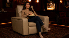 Sillón reclinable de cuero MacPulse con sonido envolvente y función Power Motion