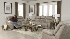 Skywalker P3 Power Reclining Loveseat w/Console